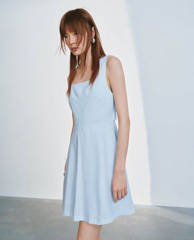  URBAN REVIVO - Đầm sát nách mini cổ vuông cut out 