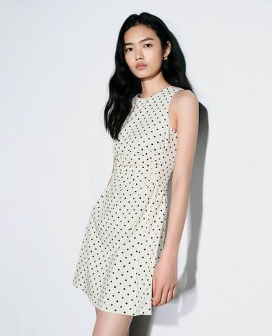  URBAN REVIVO - Đầm sát nách mini họa tiết chấm bi 