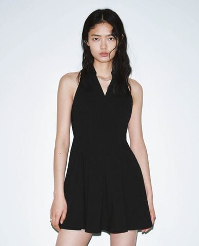  URBAN REVIVO - Đầm sát nách mini cổ bẻ dáng xoè 