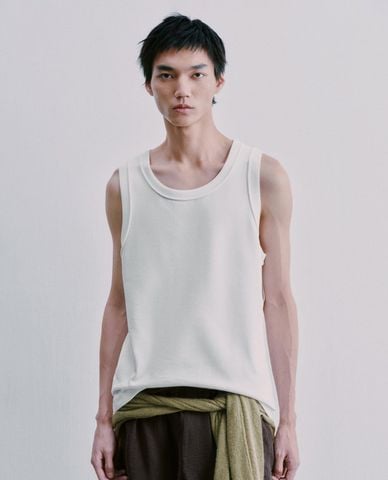  URBAN REVIVO - Áo ba lỗ nam cổ tròn bo viền 