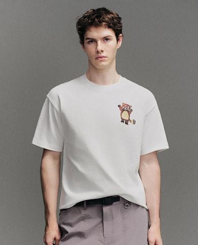  URBAN REVIVO - Áo thun nam cổ tròn tay ngắn in hình 