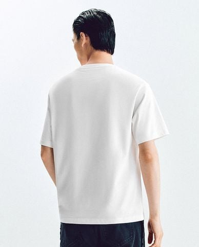  URBAN REVIVO - Áo thun nam cổ tròn tay ngắn in họa tiết 