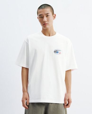  URBAN REVIVO - Áo thun nam cổ tròn tay ngắn in họa tiết 