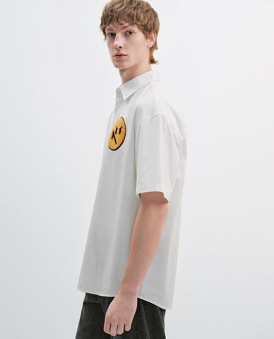  URBAN REVIVO - Áo sơ mi nam cổ bẻ tay ngắn năng động 