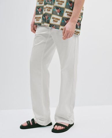  URBAN REVIVO - Quần jeans nam ống đứng cổ điển 