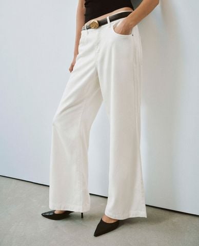  URBAN REVIVO - Quần jeans nữ ống loe kèm thắt lưng 