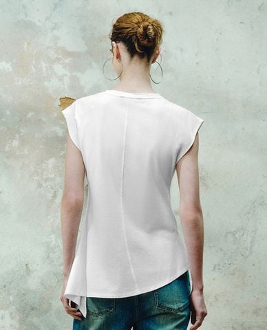  URBAN REVIVO - Áo kiểu nữ cổ tròn vạt xéo 