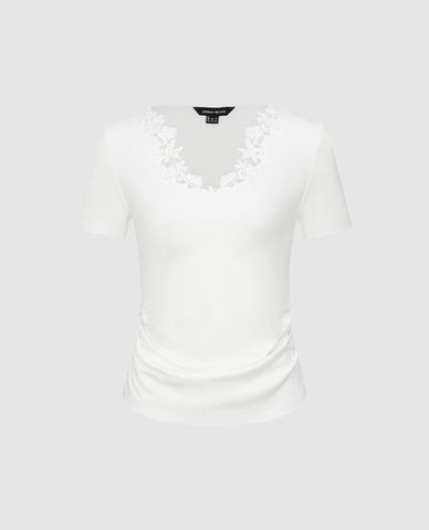  URBAN REVIVO - Áo kiểu nữ cổ V tay ngắn xếp nếp 