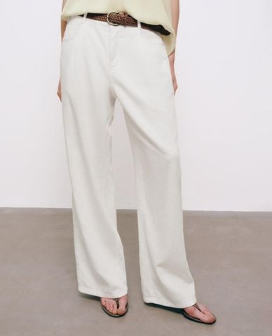  URBAN REVIVO - Quần jeans nữ ống rộng phối thắt lưng 