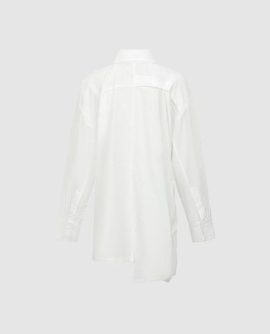  URBAN REVIVO - Áo sơ mi nữ dáng dài bất đối xứng 