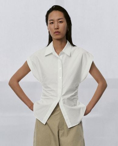 URBAN REVIVO - Áo sơ mi nữ tay liền chiết eo 