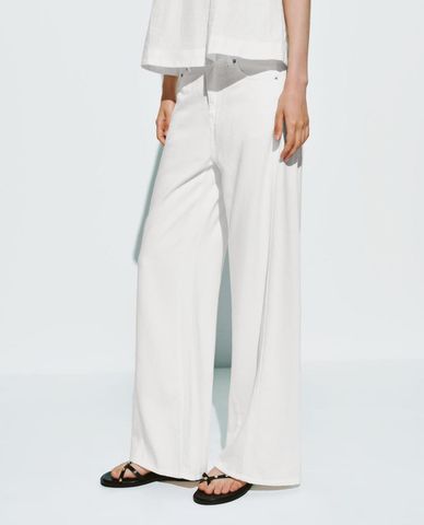  URBAN REVIVO - Quần jeans nữ ống rộng hiện đại 