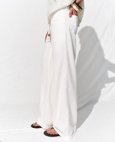  URBAN REVIVO - Quần jeans nữ ống rộng phối dây rút 