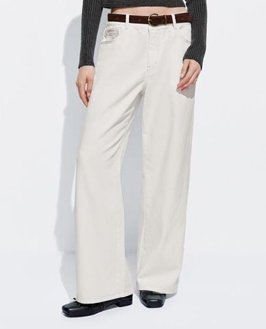  URBAN REVIVO - Quần jeans nữ ống rộng phối thắt lưng 