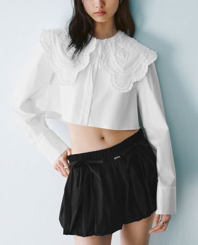  URBAN REVIVO - Áo sơ mi nữ cổ tròn phom croptop 