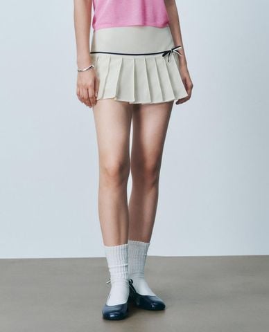  URBAN REVIVO - Chân váy xếp li mini phối viền 