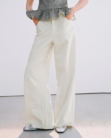  URBAN REVIVO - Quần jeans nữ ống rộng họa tiết nổi 