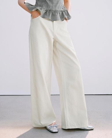  URBAN REVIVO - Quần jeans nữ ống rộng họa tiết nổi 