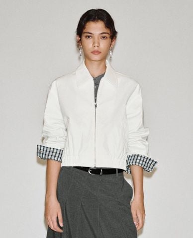  URBAN REVIVO - Áo khoác croptop nữ cổ bẻ sọc caro 