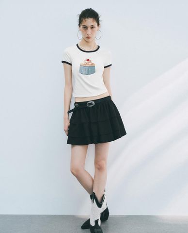  URBAN REVIVO - Áo croptop nữ phối viền hiện đại 