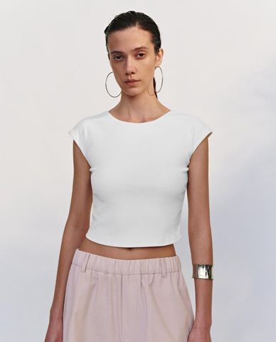  URBAN REVIVO - Áo croptop nữ cổ tròn tay ngắn 