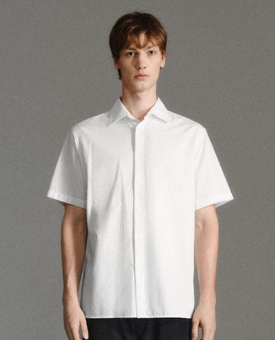  URBAN REVIVO - Áo sơ mi nam cổ bẻ tay ngắn 