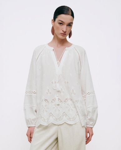  URBAN REVIVO - Áo kiểu nữ cổ V tay phồng phối ren 