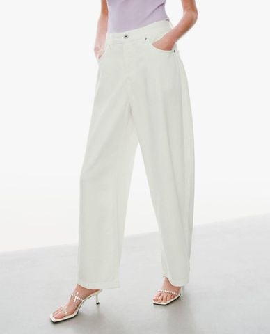  URBAN REVIVO - Quần jeans nữ ống đứng thời trang 