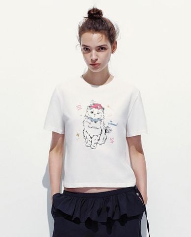  URBAN REVIVO - Áo thun nữ cổ tròn tay ngắn in họa tiết 