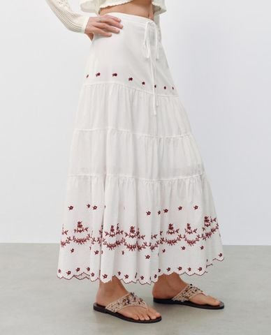  URBAN REVIVO - Chân váy xếp tầng midi phối dây rút 