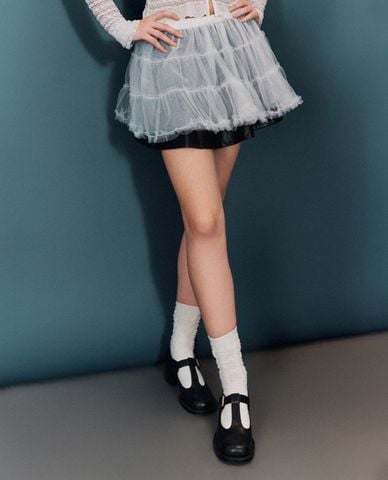  URBAN REVIVO - Chân váy chữ A mini lưng thun 