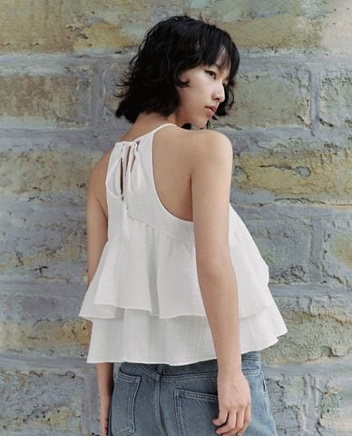  URBAN REVIVO - Áo kiểu nữ cổ yếm phối bèo xếp tầng 