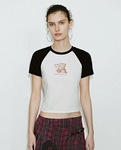  URBAN REVIVO - Áo thun nữ cổ tròn tay ngắn phom ôm 