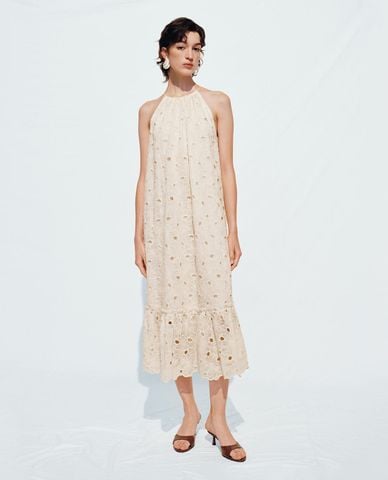  URBAN REVIVO - Đầm xếp tầng midi cổ yếm phối ren 