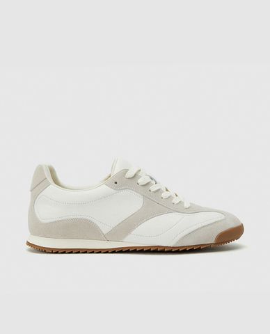  URBAN REVIVO - Giày sneakers nữ cổ thấp hiện đại 