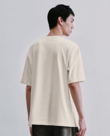  URBAN REVIVO - Áo thun nam cổ tròn tay ngắn phối họa tiết 