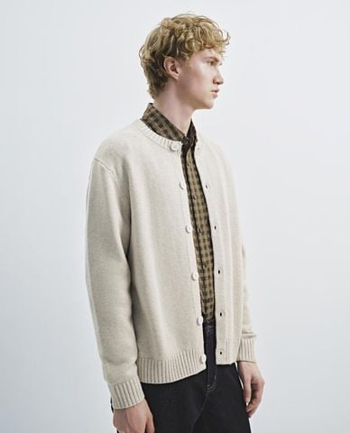  URBAN REVIVO - Áo khoác cardigan nam cổ tròn tay dài 