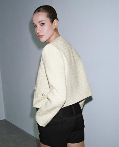  URBAN REVIVO - Áo khoác tweed nữ tay dài phom croptop 