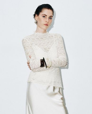  URBAN REVIVO - Áo kiểu nữ tay dài phối ren xuyên thấu 