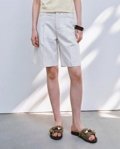  URBAN REVIVO - Quần short jeans nữ lưng cao dáng suông 