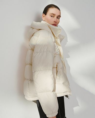  URBAN REVIVO - Áo khoác phao nữ tay dài phối mũ 