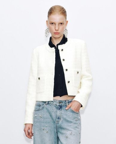  URBAN REVIVO - Áo khoác tweed nữ phom croptop phối nút 