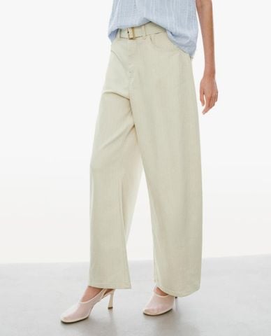  URBAN REVIVO - Quần jeans nữ ống rộng kẻ sọc phối thắt lưng 