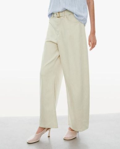  URBAN REVIVO - Quần jeans nữ ống rộng kẻ sọc phối thắt lưng 