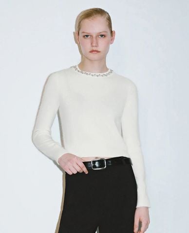  URBAN REVIVO - Áo dệt kim nữ cổ tròn tay dài đính đá 