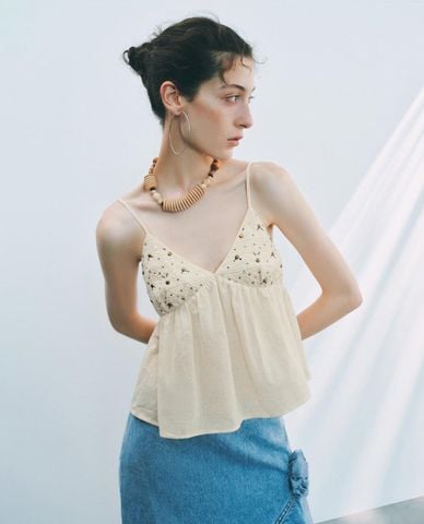  URBAN REVIVO - Áo hai dây nữ dáng babydoll thời trang 