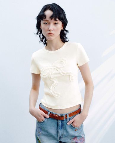  URBAN REVIVO - Áo croptop nữ cổ tròn tay ngắn 