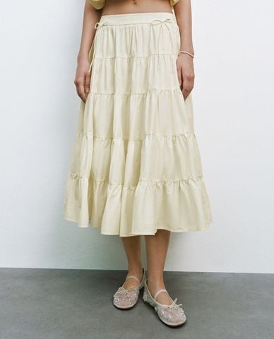  URBAN REVIVO - Chân váy xếp tầng midi dây rút 