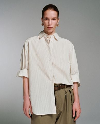  URBAN REVIVO - Áo sơ mi nữ cổ bẻ tay dài kẻ sọc 