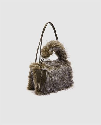  URBAN REVIVO - Túi đeo vai nữ phom chữ nhật phủ lông 